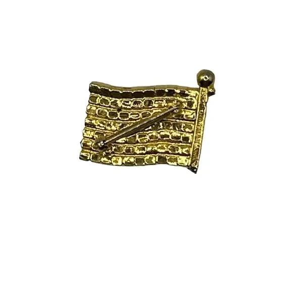 American Flag Red, White,and Blue Lapel Pin. Gold Tone Setting. Patriotic - Picture 3 of 3
